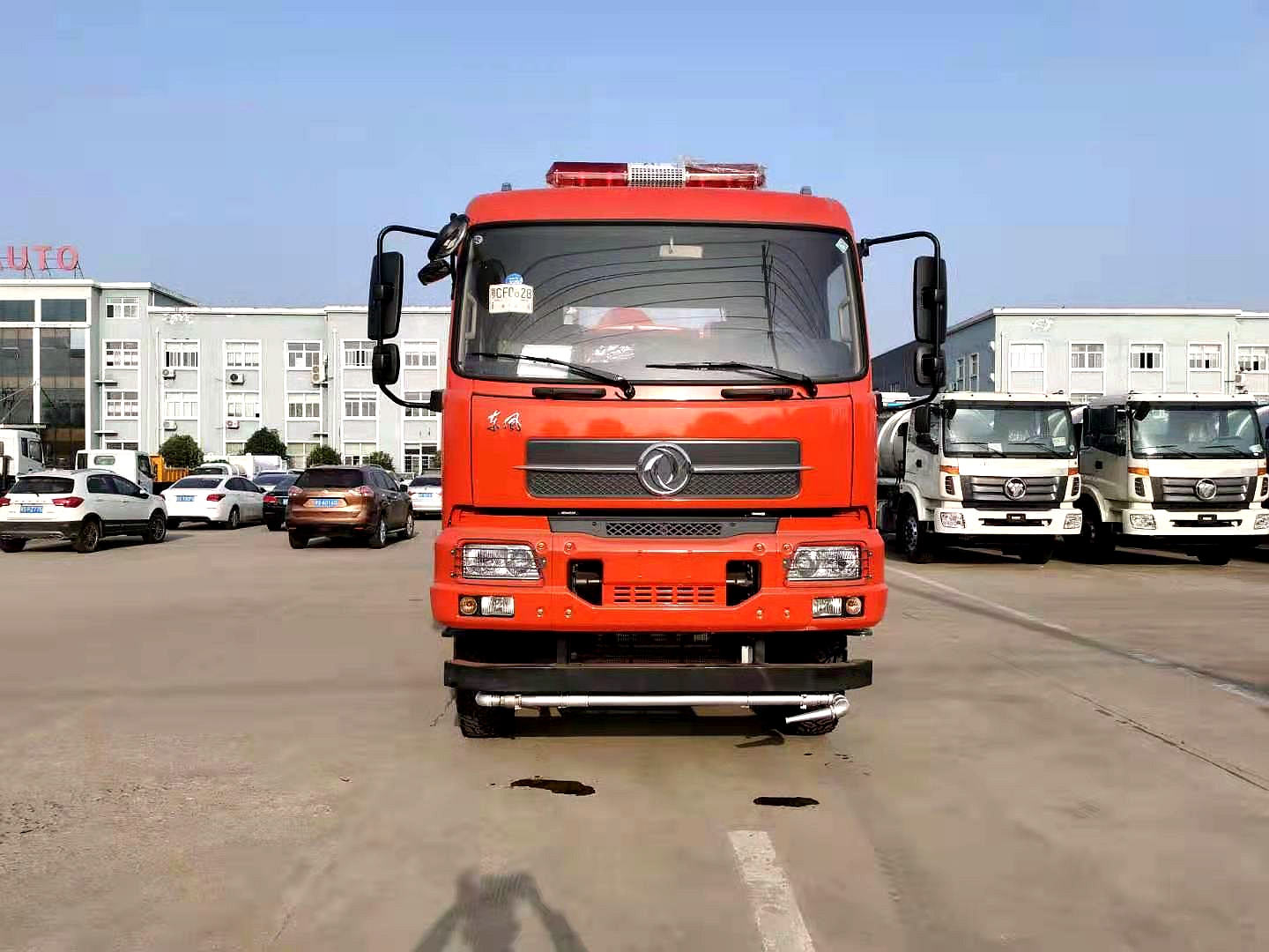 東風(fēng)六驅(qū)8噸森林消防車 東風(fēng)六驅(qū)8噸森林消防車