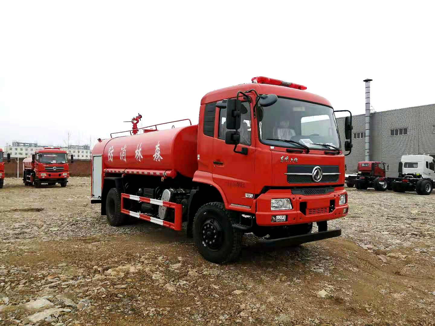 東風四驅8噸森林消防車 東風四驅8噸森林消防車