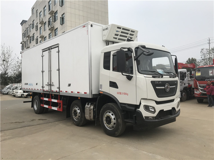 國(guó)六 東風(fēng)天錦小三軸7.7米冷藏車 國(guó)六 東風(fēng)天錦小三軸7.7米冷藏車