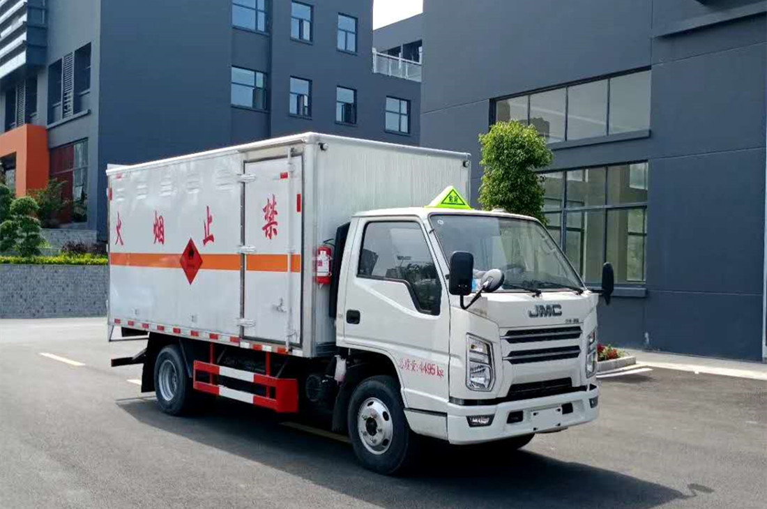 江鈴國(guó)六氣瓶廂式運(yùn)輸車(chē) 江鈴國(guó)六氣瓶廂式運(yùn)輸車(chē)