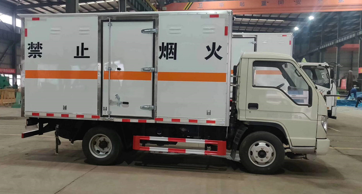福田時(shí)代國六3.7米爆破器材運(yùn)輸車 福田時(shí)代國六3.7米爆破器材運(yùn)輸車