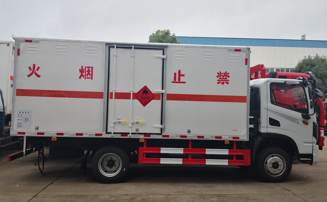 東風(fēng)T3易燃液體廂式運(yùn)輸車 東風(fēng)T3易燃液體廂式運(yùn)輸車