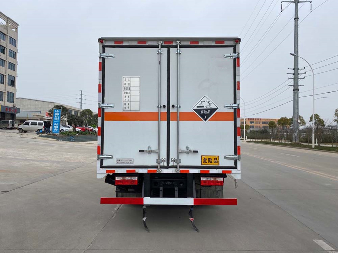 東風多利卡D7腐蝕性物品廂式運輸車 東風多利卡D7腐蝕性物品廂式運輸車