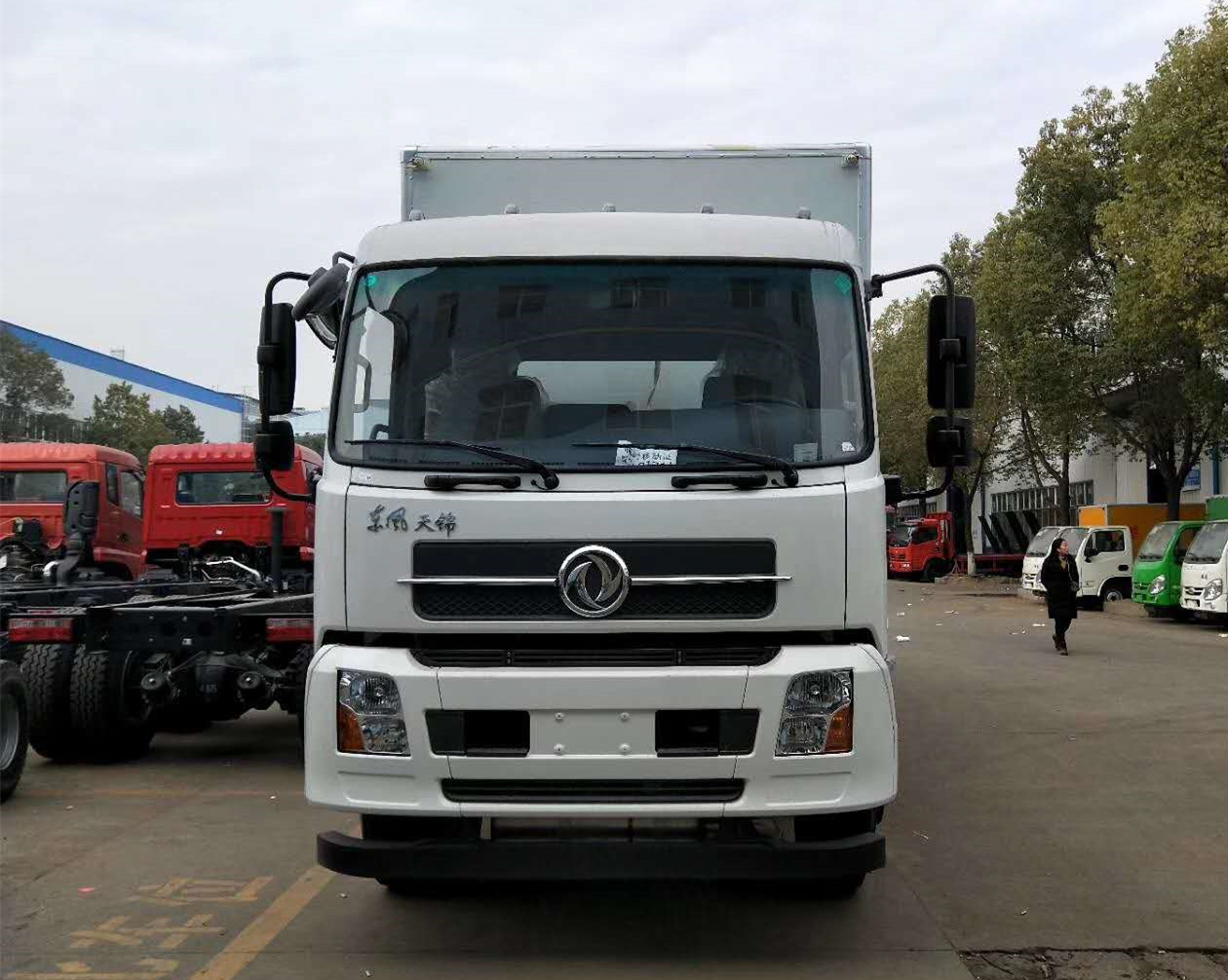 東風天錦8.6米危廢運輸車 東風天錦8.6米危廢運輸車