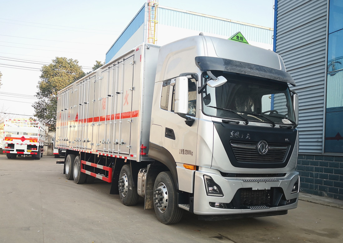 東風(fēng)天龍國六9.6米雜項(xiàng)危險(xiǎn)品廂式運(yùn)輸車 東風(fēng)天龍國六9.6米雜項(xiàng)危險(xiǎn)品廂式運(yùn)輸車