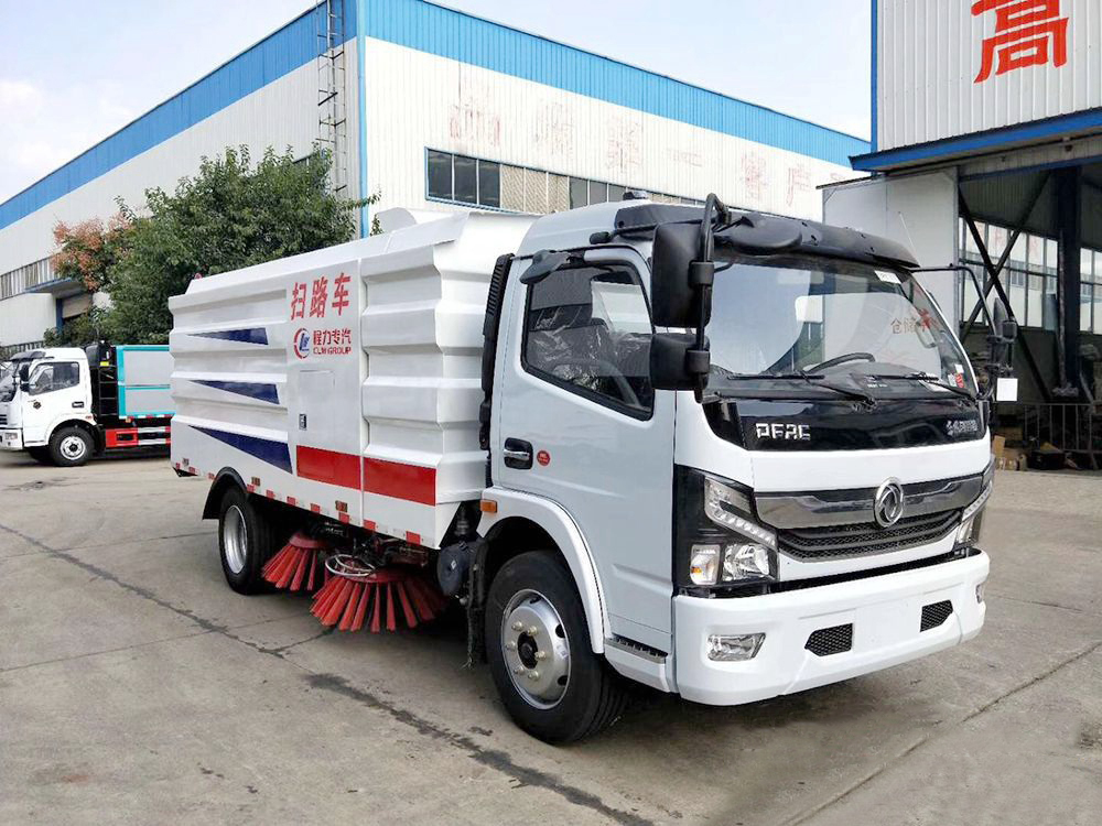 國六2.5方水 5方塵東風(fēng)D7 掃路車 國六2.5方水 5方塵東風(fēng)D7 掃路車