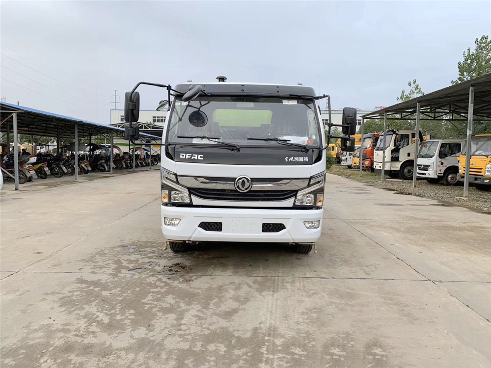 國六2.5方水 5方塵東風(fēng)D7 掃路車 國六2.5方水 5方塵東風(fēng)D7 掃路車