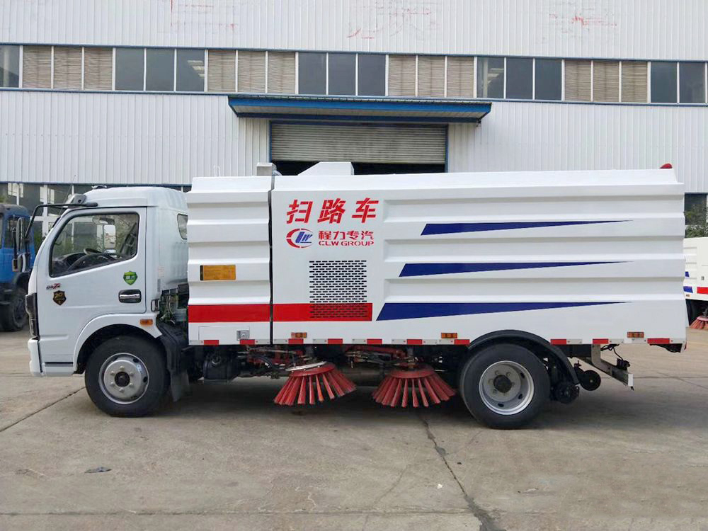 國六2.5方水 5方塵東風(fēng)D7 掃路車 國六2.5方水 5方塵東風(fēng)D7 掃路車