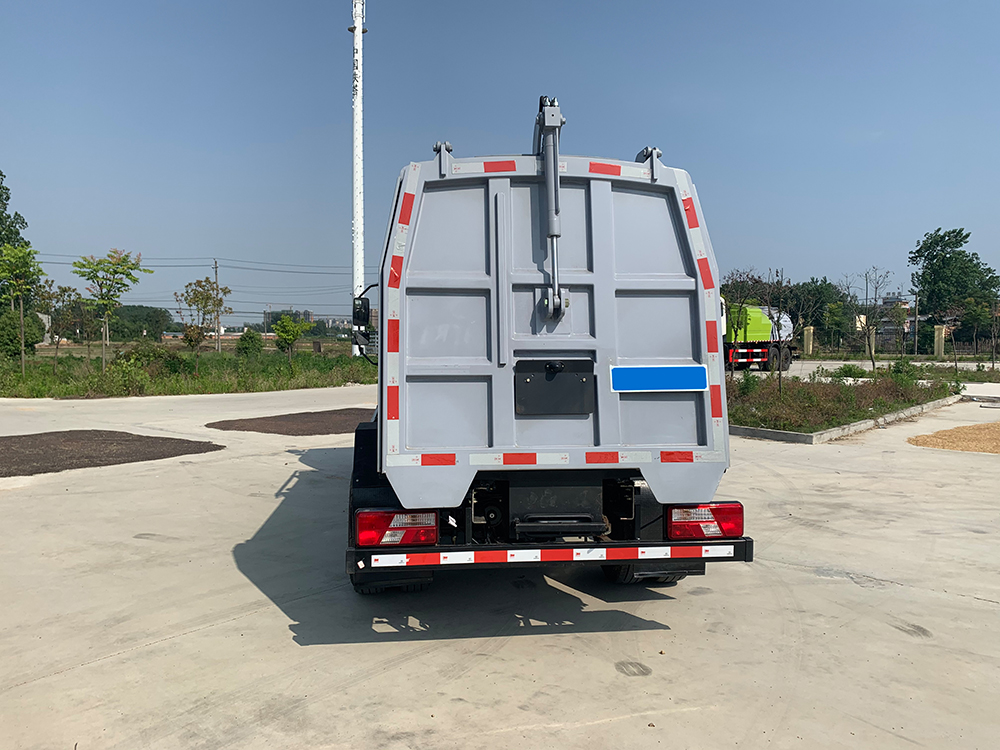 江鈴6方掛桶垃圾車 江鈴6方掛桶垃圾車