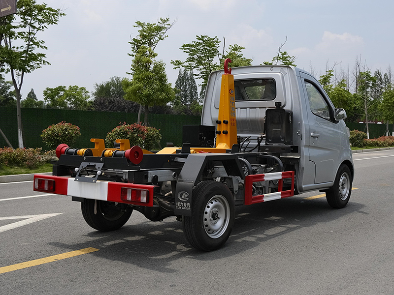 長(zhǎng)安2900勾臂垃圾車 長(zhǎng)安2900勾臂垃圾車