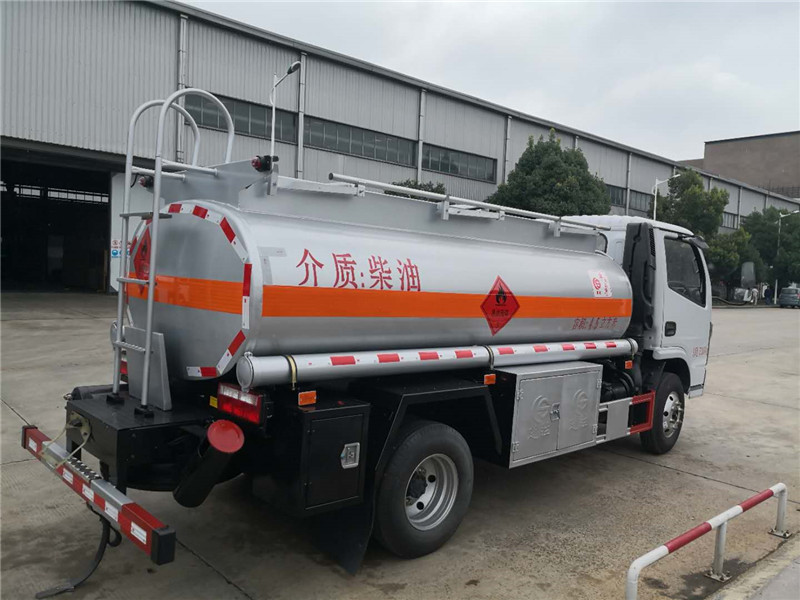 東風多利卡4.5方國六加油車 東風多利卡4.5方國六加油車