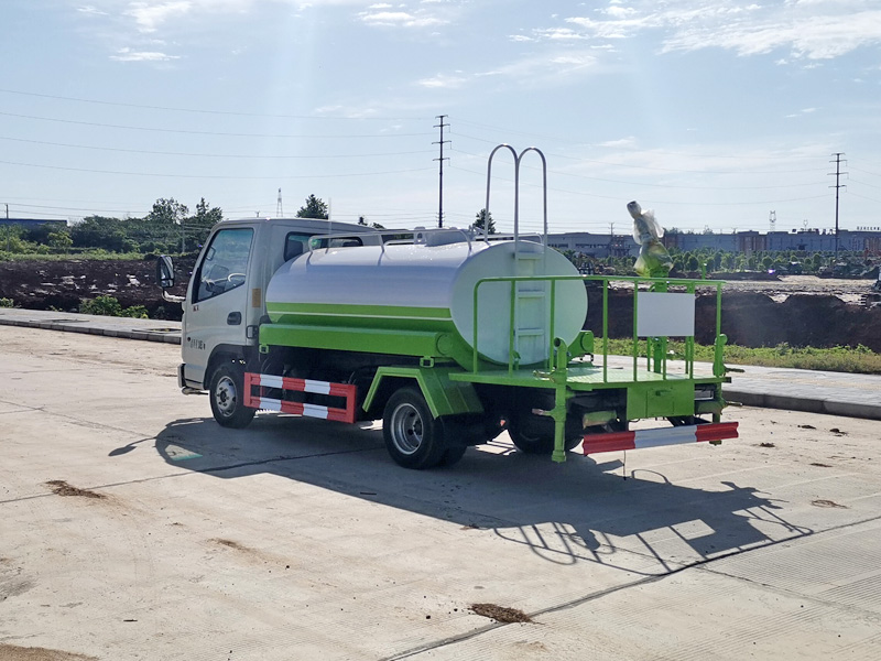 凱馬2方藍牌灑水車 凱馬2方藍牌灑水車