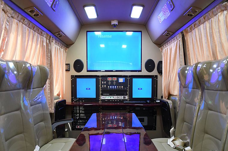 衛星通信車 衛星通信車