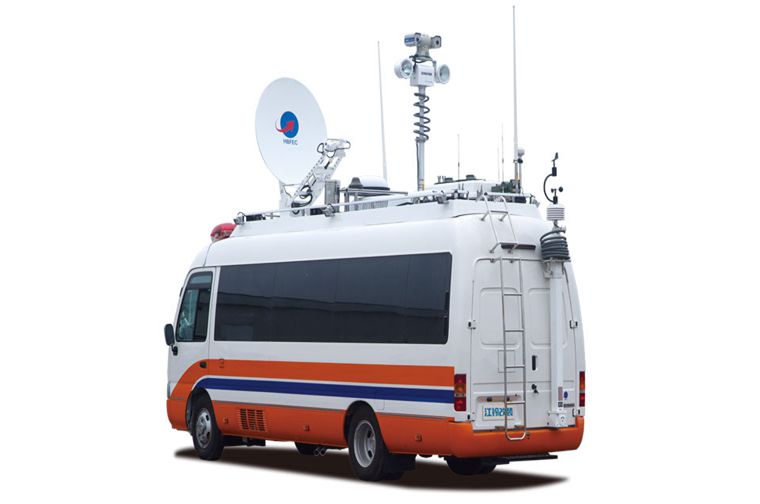 衛星通信車 衛星通信車