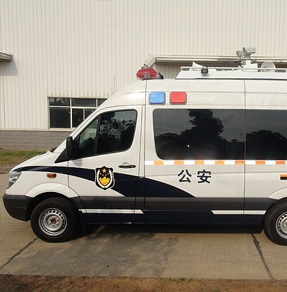 通信指揮車 通信指揮車
