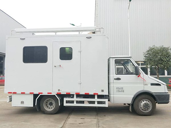 依維柯炊事車 依維柯炊事車