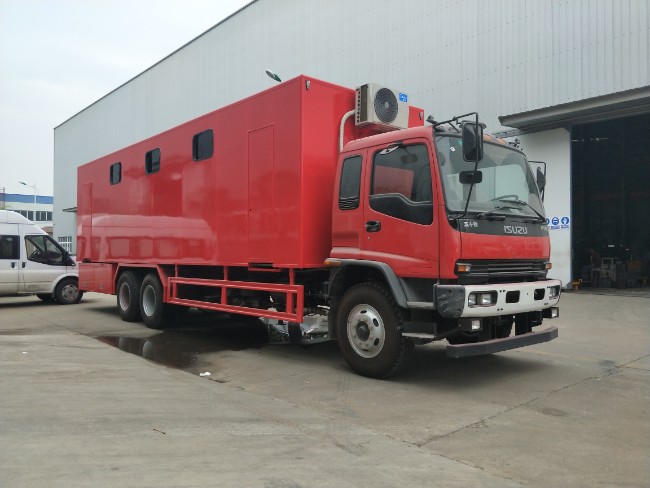 五十鈴后雙橋淋浴車 五十鈴后雙橋淋浴車