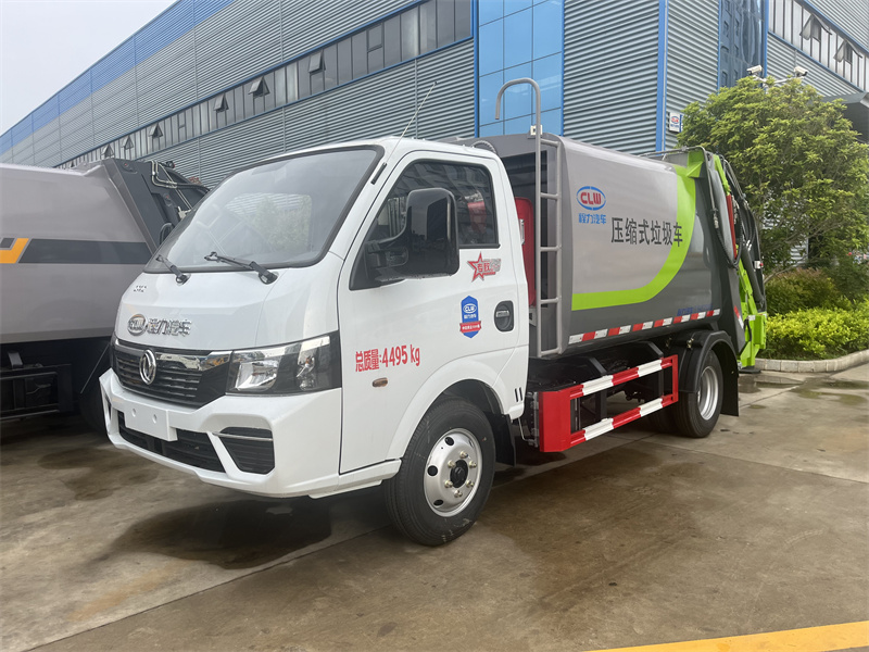 4.5方東風(fēng)途逸壓縮式垃圾車 4.5方東風(fēng)途逸壓縮式垃圾車