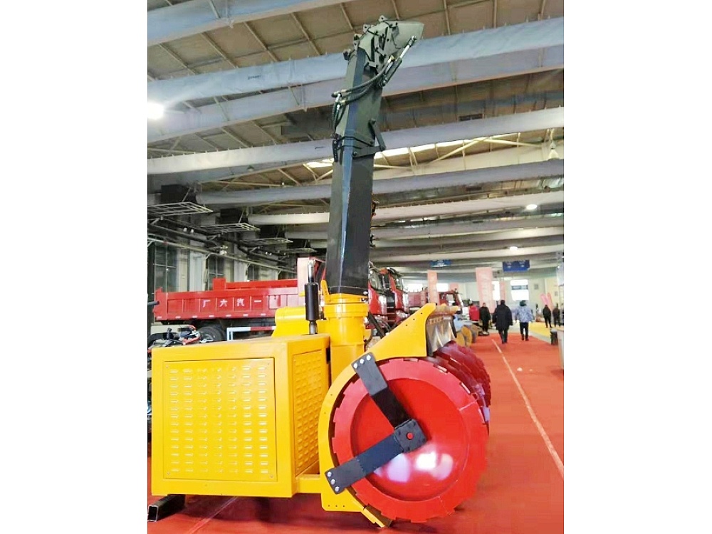 自帶動力型拋雪機 自帶動力型拋雪機